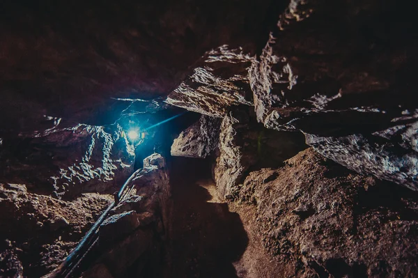Jaskinia pod ziemią — Zdjęcie stockowe