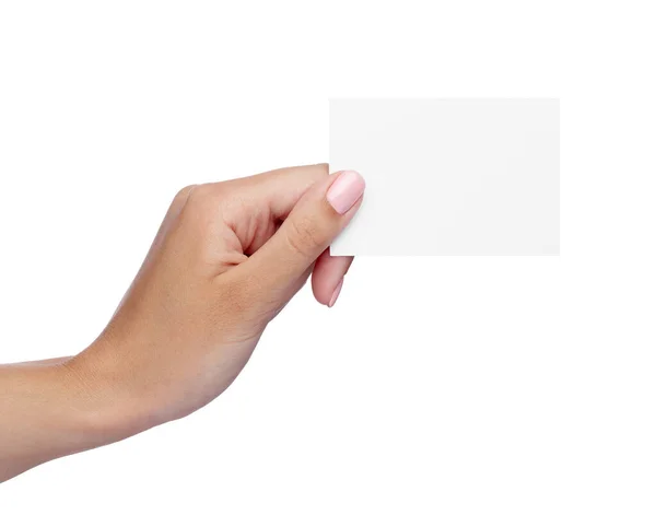 Close Van Een Vrouwelijke Hand Met Blanco Briefje Kaart Teken — Stockfoto