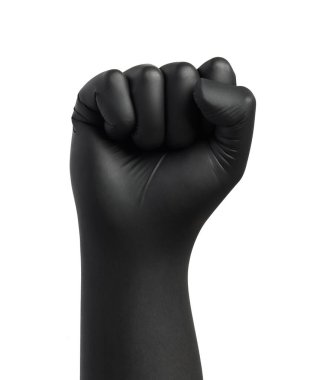 Beyaz arka planda siyah lateks koruyucu eldivenli el yumruğunu kapat.
