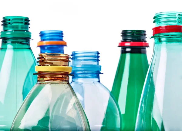 Bottiglia di plastica vuota trasparente riciclo contenitore acqua ambiente bevanda spazzatura — Foto Stock