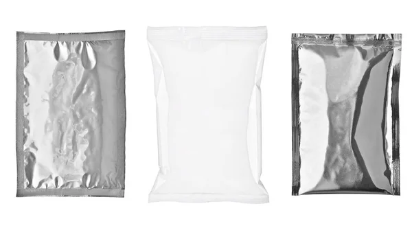 Branco prata alumínio saco de papel pacote comida modelo caixa fundo — Fotografia de Stock