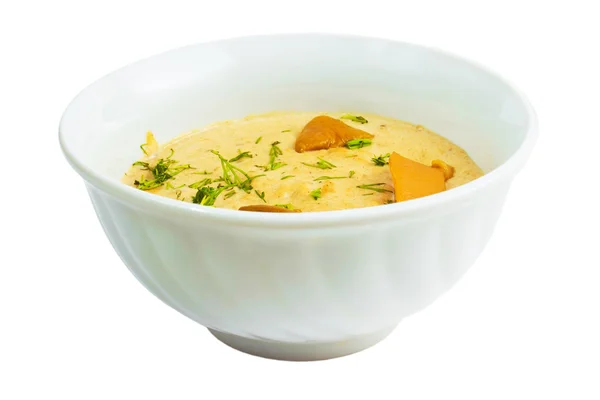Champignons soupe assiette de nourriture isolé sur fond blanc coupe — Photo