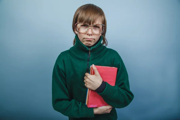 Junge Teenager im Retro-Kleid mit Brille — Stockfoto