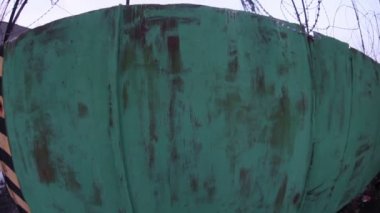 Çit Dikenli tel hapishane akşam balıkgözü video