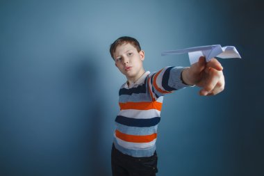 genç çocuk yaklaşık on Avrupa görünüm Brown bir p başlattı