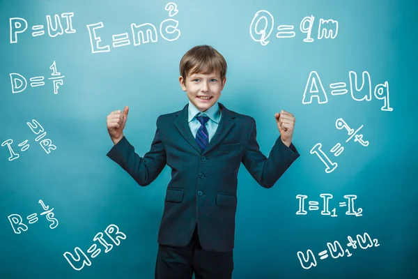 Teen boy genio gesto gioia fisica formule intorno alla foto st — Foto Stock