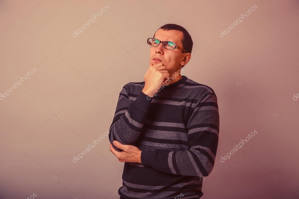 Lui aussi recherche une relation amoureuse stable et sérieuse.