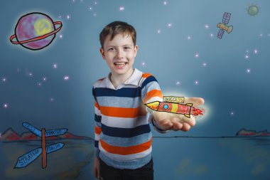 çocuk genç Avrupa görünüm Brown bir blac sırtını döndü