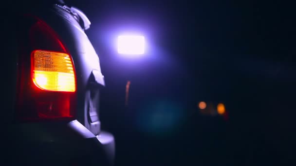 Auto blinker nachtlicht draai mooi hoogtepunt weg veiligheid stad — Stockvideo