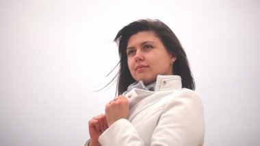 kadın kız soğuk doğa Rusya sonbahar bozkır üfleme el losyonları