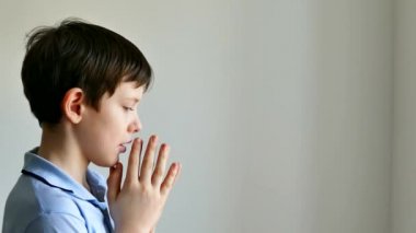 çocuk genç Tanrı dua