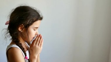 kilise inanç Tanrı'ya dua kız teen