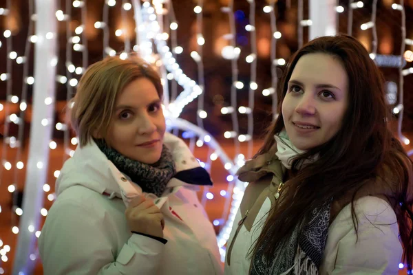 Mom Her Teenage Daughter White Jackets Night Christmas — Stock Photo, Image