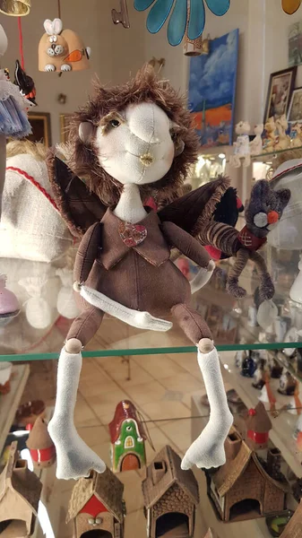 ラトビア リガ31 2019お土産屋さんで販売する繊維人形 — ストック写真