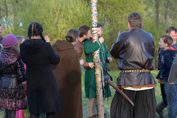 Svargas Russland 2016 Festival Der Mittelalterlichen Kultur Maibaum Fans Der — Stockfoto