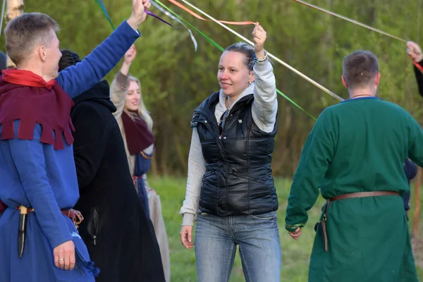 Svargas Russland 2016 Festival Der Mittelalterlichen Kultur Maibaum Fans Der — Stockfoto