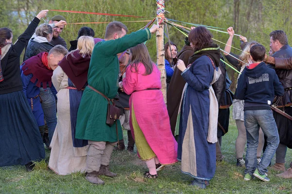 Svargas Russia 2016 Festival Medieval Culture May Tree Fans Medieval — Stock Photo, Image