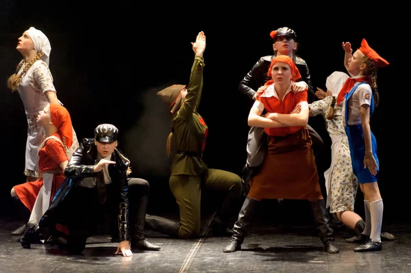 상트페테르부르크 러시아 2015 어린이 Ensemble Dance Lenin Young Spirit Soviet — 스톡 사진