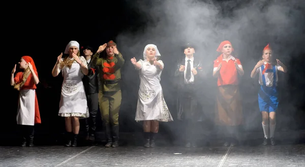 상트페테르부르크 러시아 2015 어린이 Ensemble Dance Lenin Young Spirit Soviet — 스톡 사진