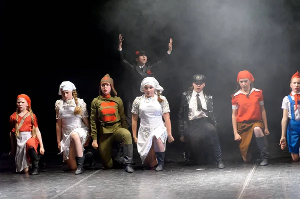 상트페테르부르크 러시아 2015 어린이 Ensemble Dance Lenin Young Spirit Soviet — 스톡 사진