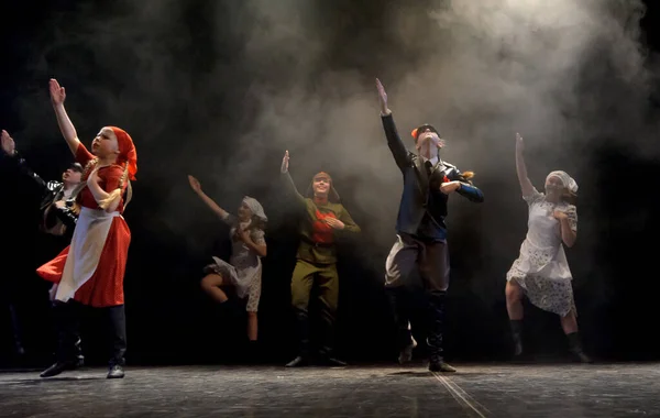 São Petersburgo Rússia 2015 Conjunto Dança Infantil Dança Lenine Tão — Fotografia de Stock