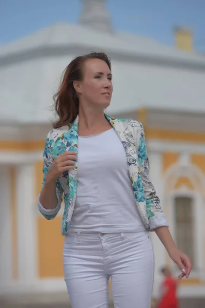 Happy Brunette White Pants Colored Blazer Summer — Stock Photo, Image