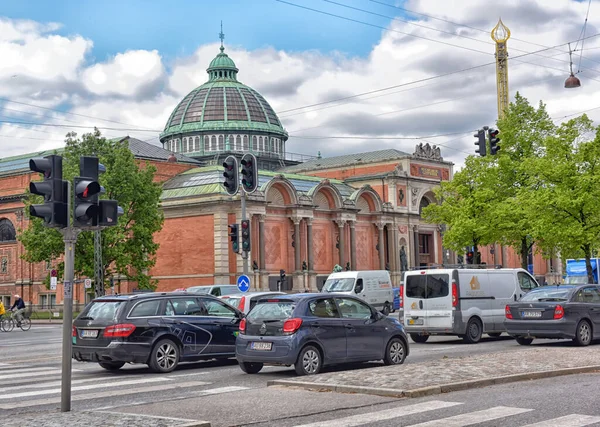 コペンハーゲン デンマーク07 2016 Carlsberg Glyptotek博物館の正面玄関エリア ハンス クリスチャン アンデルセン大通り沿いの華やかな古典的なヨーロッパの建築デザインの建物 — ストック写真