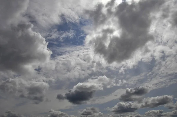 Vackra Sommarmoln Blå Himmel Nära Håll — Stockfoto