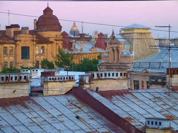 俄罗斯圣彼得堡2018年7月20日市中心旧城屋顶景观 — 图库照片