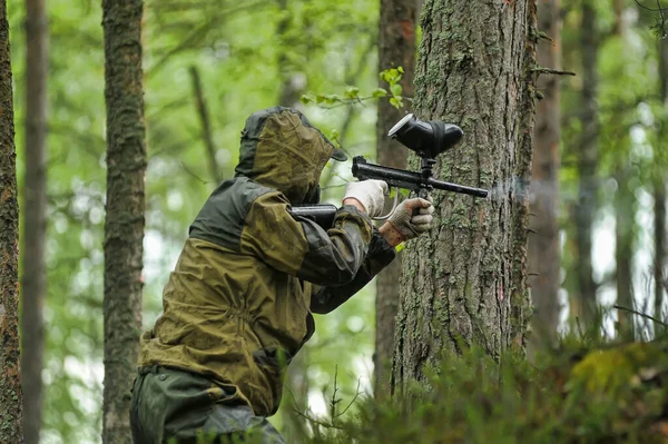 São Petersburgo Rússia 2016 Jogadores Paintball Plena Marcha Campo Tiro — Fotografia de Stock