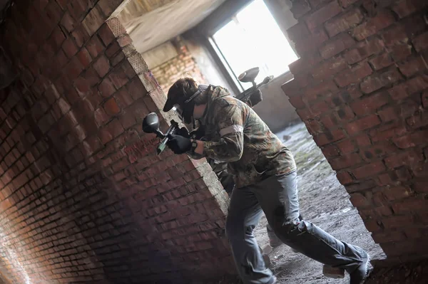 Petersburg Russia 2014 Açık Hava Paintball Turnuvası Yazın Sonunda Kamuflajlı — Stok fotoğraf