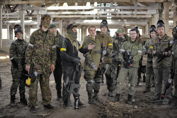 Petersburg Ryssland 2014 Utomhus Paintball Turnering Slutet Sommaren Naturen Människor — Stockfoto