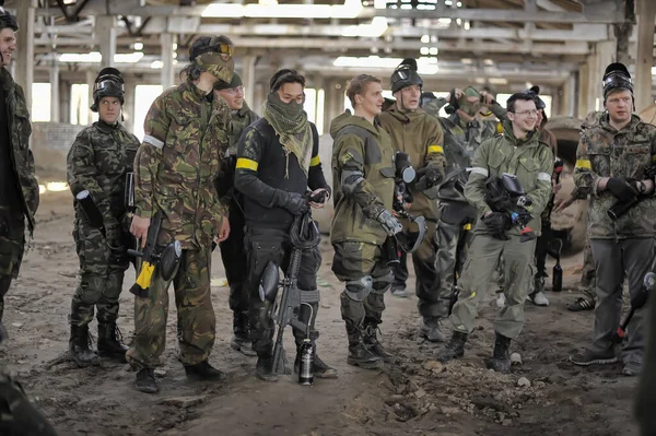 Petersburg Ryssland 2014 Utomhus Paintball Turnering Slutet Sommaren Naturen Människor — Stockfoto