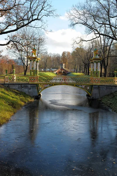 Poesjkin Rusland 2019 Chinese Brug Herfst Het Park — Stockfoto