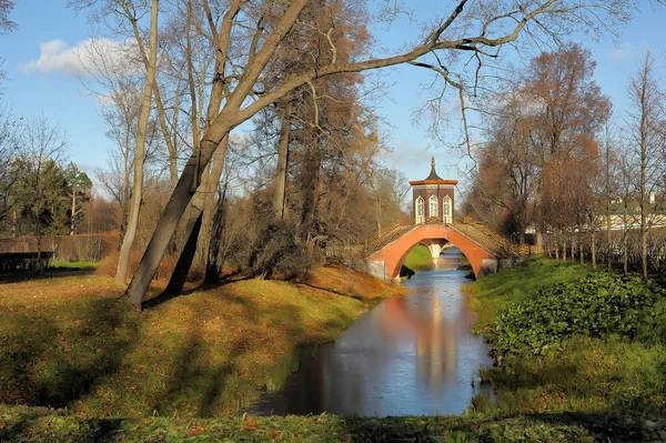 Пушкин Россия 2019 Китайский Мост Осенью Парке — стоковое фото
