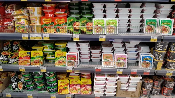 Rusia San Petersburgo 2021 Fideos Instantáneos Puré Venta Supermercado —  Fotos de Stock