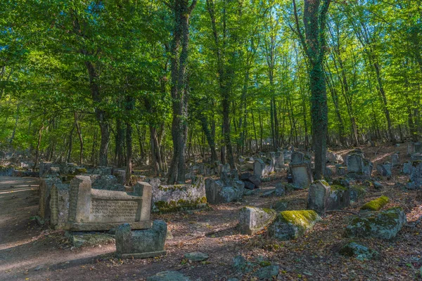 Bakhchisarai Crimea Russia 2020 Karaite 묘지의 Chufut Kale — 스톡 사진