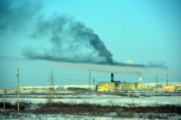 Rusland Vorkuta 2021 Pijp Rook Mijnen Van Vorkuta Winter — Stockfoto