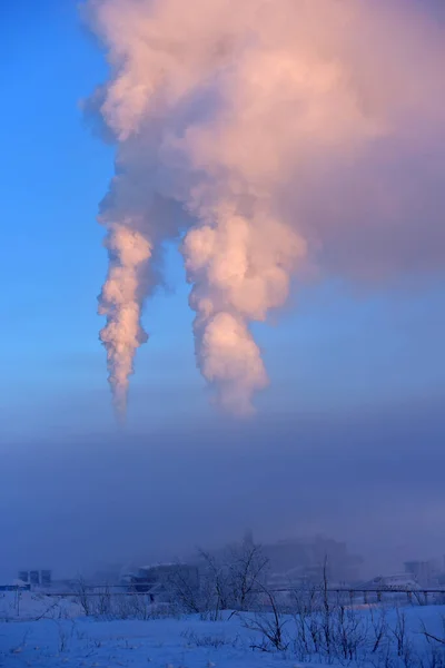 Rusia Vorkuta 2021 Tubería Humo Minas Vorkuta Invierno —  Fotos de Stock