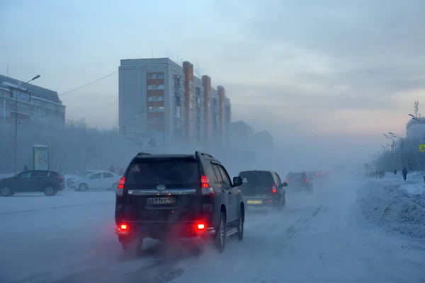 Росія Форкута 2021 Автомобілі Дорозі Морозом Взимку — стокове фото