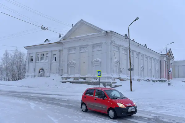 Ryssland Vorkuta 2021 Bilar Väg Med Frost Vintern — Stockfoto