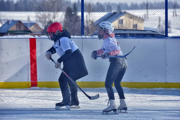 Rusia Kechevo 2021 Jugando Hockey Sobre Hielo Una Pista Hielo —  Fotos de Stock