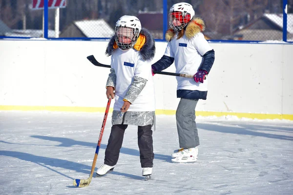 Rússia Kechevo 2021 Jogando Hóquei Gelo Uma Pista Gelo Livre — Fotografia de Stock