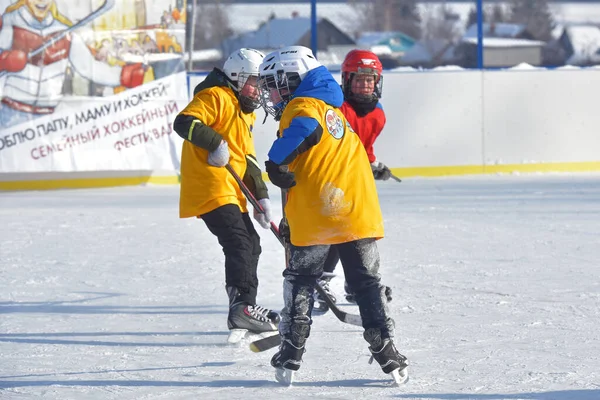 Rusia Kechevo 2021 Jugando Hockey Sobre Hielo Una Pista Hielo —  Fotos de Stock