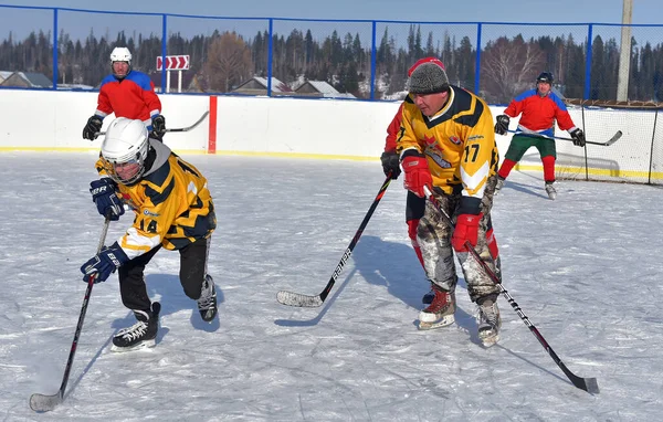 Rusia Kechevo 2021 Jugando Hockey Sobre Hielo Una Pista Hielo —  Fotos de Stock