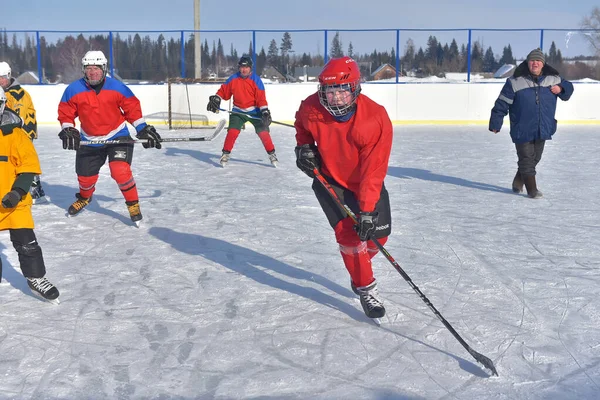 Rusia Kechevo 2021 Jugando Hockey Sobre Hielo Una Pista Hielo —  Fotos de Stock