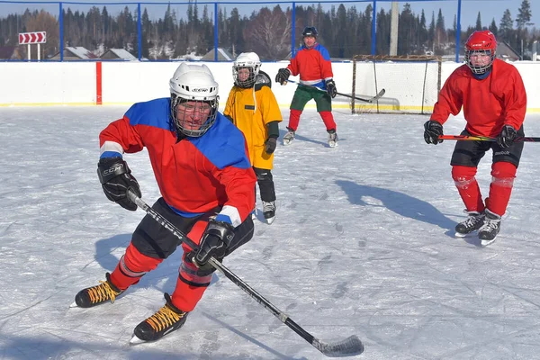 Russia Kechevo 2021 Playing Ice Hockey Outdoor Ice Rink — Stock Photo, Image