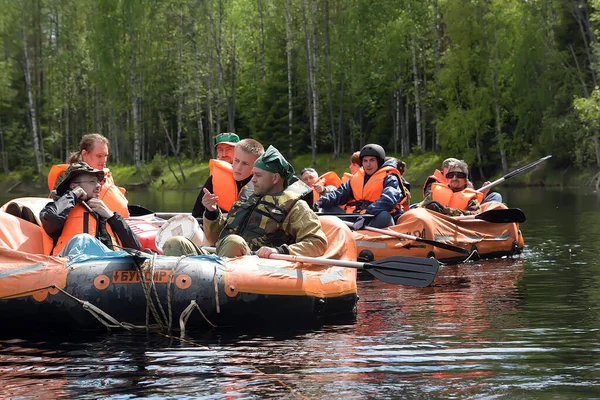 Karelia Region Russia 2016 Toeristisch Raften Een Opblaasbaar Vlot Rivier — Stockfoto