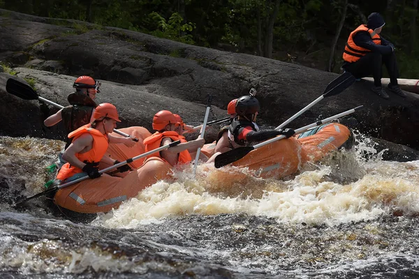 Regione Karelia Russia 2016 Rafting Turistico Gommone Sul Fiume Dalle — Foto Stock