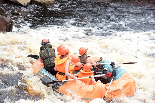 Regione Karelia Russia 2016 Rafting Turistico Gommone Sul Fiume Dalle — Foto Stock